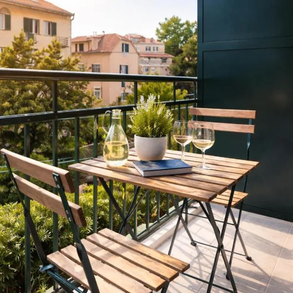 Finest rooms Leonilda-Central Split with balcony，位于斯普利特的酒店