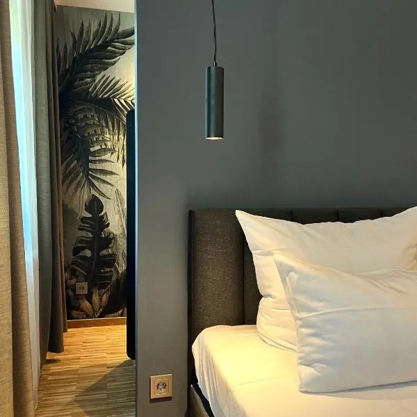 Green Nights Hotel，位于代特尔巴赫的酒店