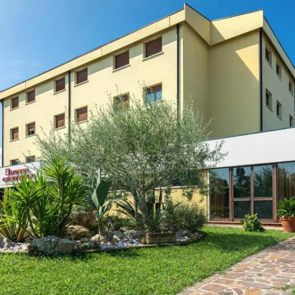 卡萨罗爱米迪克瑞斯酒店，位于圣彼得罗-泰尔梅堡的酒店