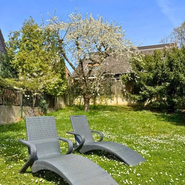 Haus mit Garten und Privater Garage，位于科隆的酒店