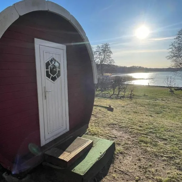 Schlaffass "Rudolph" am Stolpsee, an der Mecklenburger Seenplatte，位于菲尔斯滕贝格的酒店