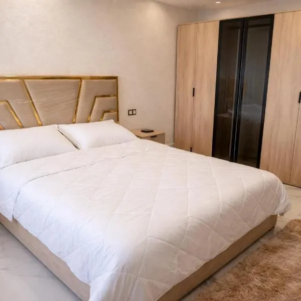 Modern and quiet apartment in Selouane，位于Selouane的酒店