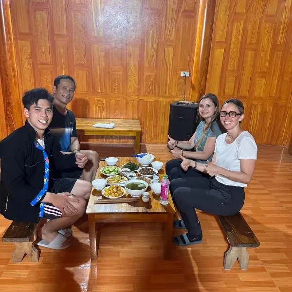 Lý Gún homestay，位于Quản Bạ的酒店