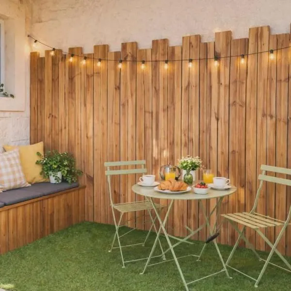 Le Petit Rochalais - Appartement cosy avec terrasse et parking，位于La Roche-Chalais的酒店