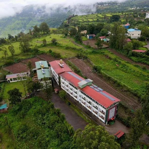 Harmony Palace，位于马哈巴莱斯赫瓦尔的酒店