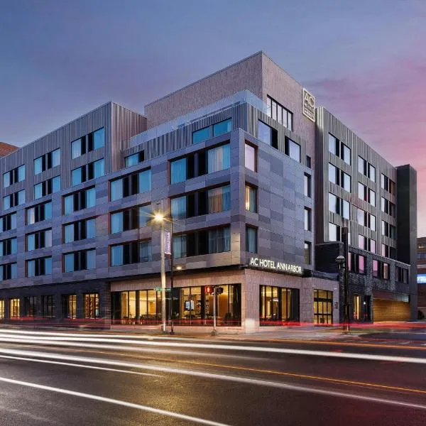 AC Hotel by Marriott Ann Arbor Downtown，位于安娜堡的酒店