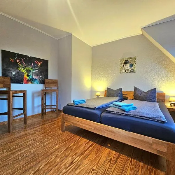 Nordsee 110 qm - Naturpark 1,4 ha und Wintergarten,位于Selk的酒店