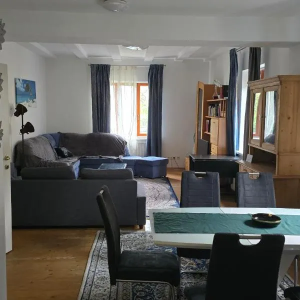 Juls garden apartment，位于图尔恩的酒店