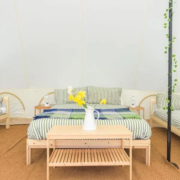 Boscoppa Farm-Emperor Tent 1，位于圣奥斯特尔的酒店