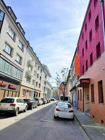 Andefu Hotel am Kantpark,位于杜伊斯堡的酒店