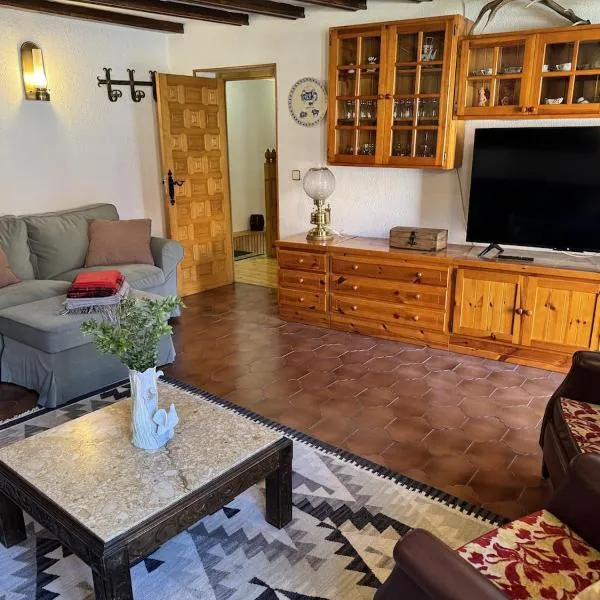 Casa El Carril Vinuesa，位于比努埃萨的酒店