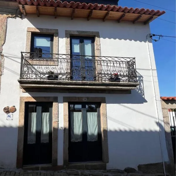 Casa das Romãs,位于托里迪蒙科尔武的酒店