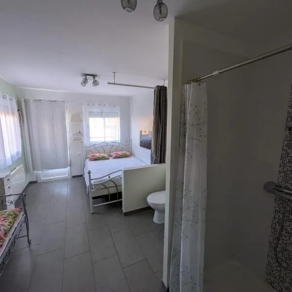 Chambre avec petit déjeuner，位于孔东的酒店