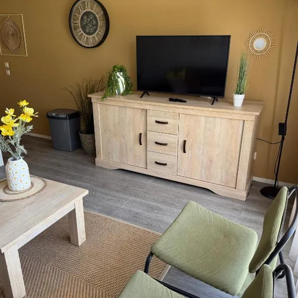 Appartement De Kompaan, Resort Amelander Kaap，位于霍勒姆的酒店
