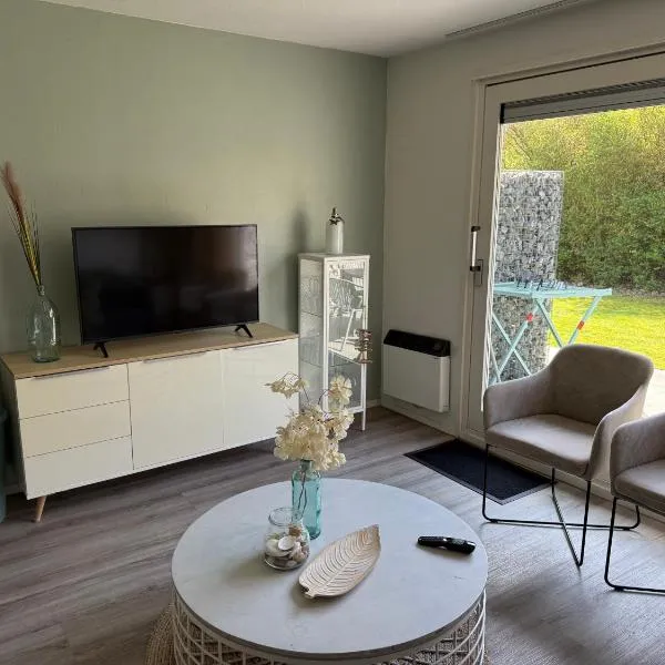 Appartement Noflik, Amelander Kaap，位于霍勒姆的酒店