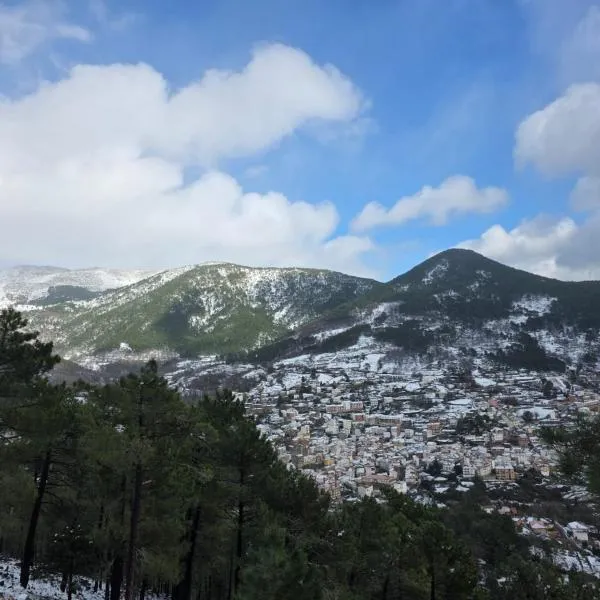 Mabel House Sierra de Gredos，位于米哈雷斯的酒店