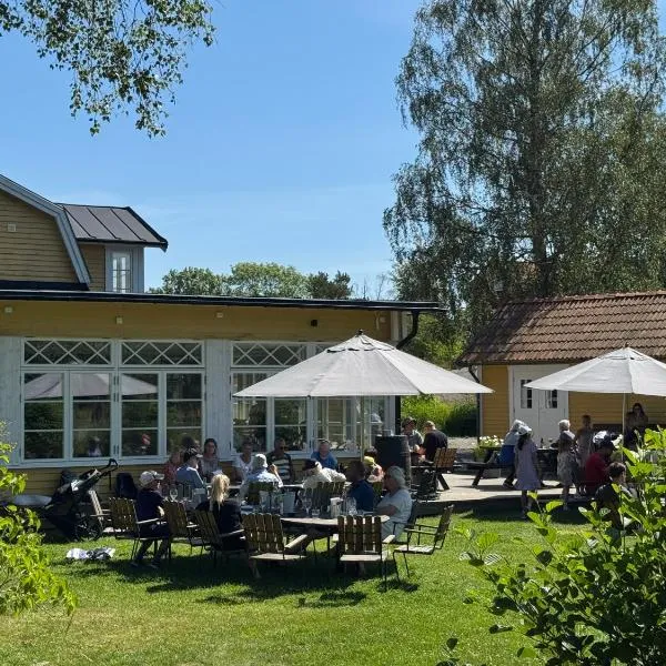 Möja Värdshus，位于Möja的酒店