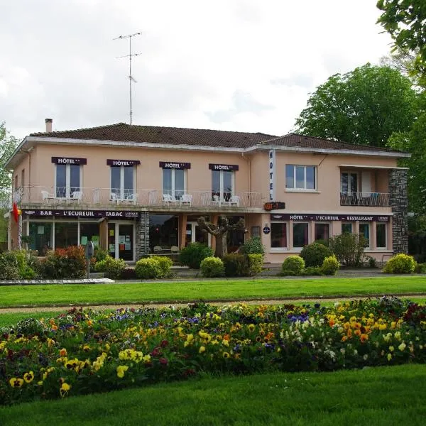 Hotel Bar Tabac Point Chaud L'Ecureuil，位于圣保罗恩波恩的酒店