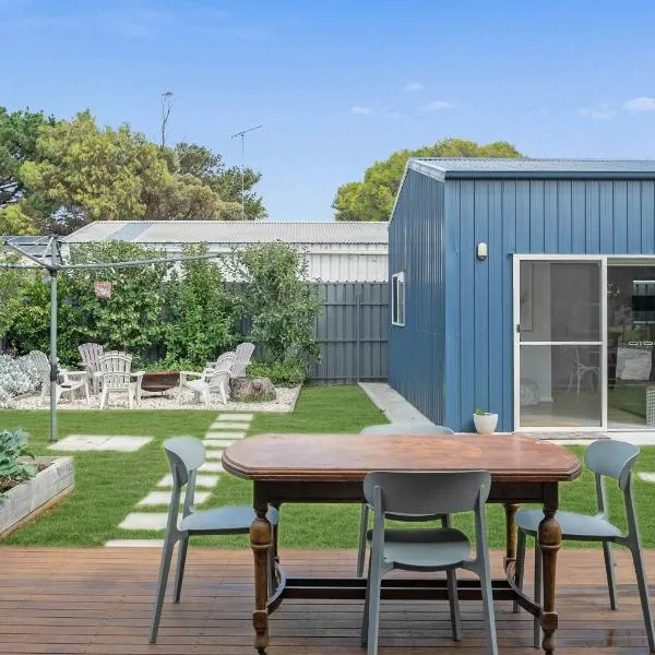 Wild Rose Cottage, 100M to the water，位于Goolwa South的酒店