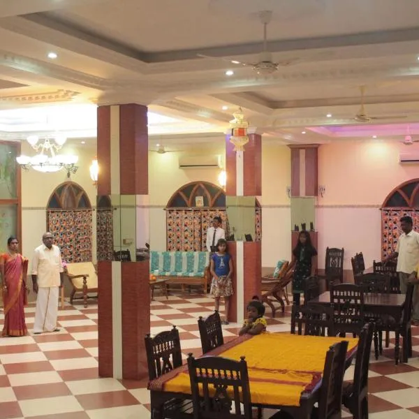 Chettinaadu Narayana Inn，位于Kānādukāttān的酒店