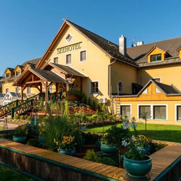 Seehotel Burg Spreewald，位于Byhleguhrer Kaupen的酒店