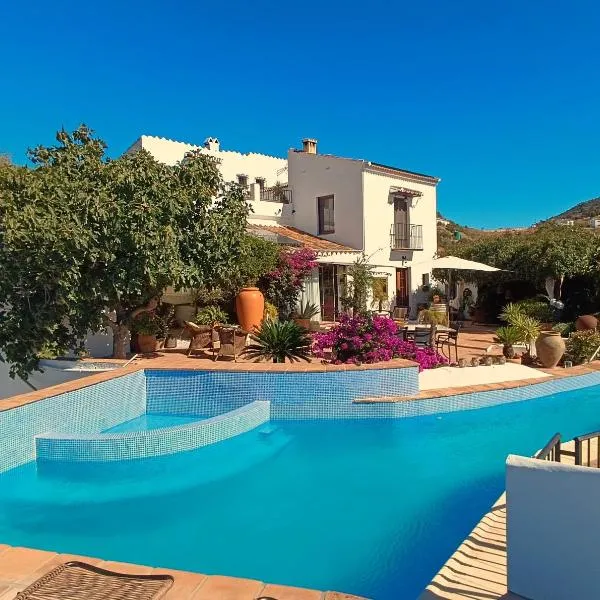 Finca Los Arcos Bed and Breakfast Comares Malaga，位于Comares的酒店