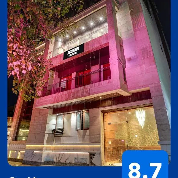 Palette by CheckIn Swaroop Nagar Formerly Shanti Kutir,位于坎普尔的酒店
