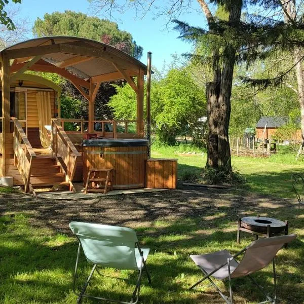 Graines de nature - Ecolodges Insolites，位于圣卓普德博尔的酒店