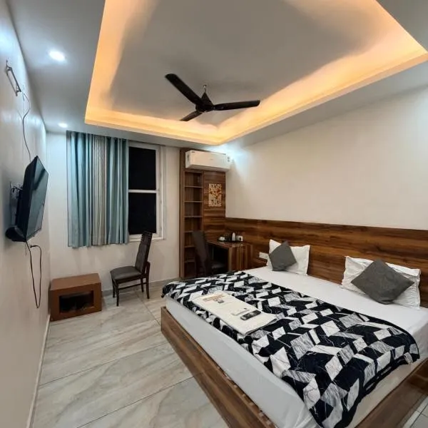 Landlord Premier，位于罗塔克的酒店