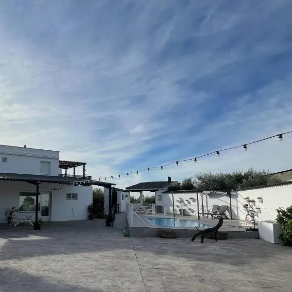 El Gallinero，位于Almoharín的酒店