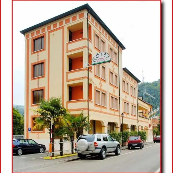 Hotel Ristorante Fratelli Zenari，位于Vestenanuova的酒店
