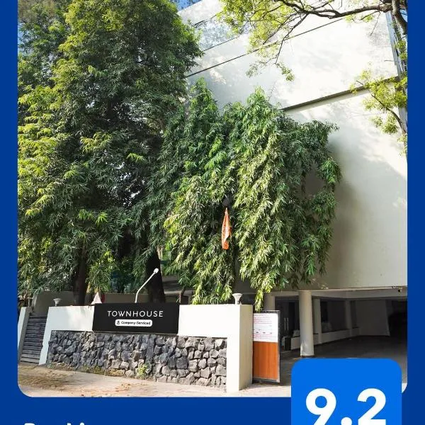 Super Townhouse Central Bazar Road Ramdaspeth，位于那格浦尔的酒店