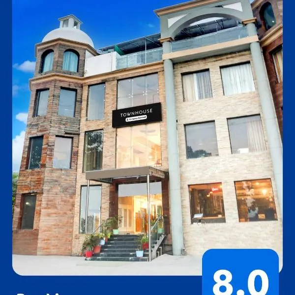 Townhouse by OYO Brahma Sarovar Formerly Krishna mahal，位于Kurukshetra的酒店