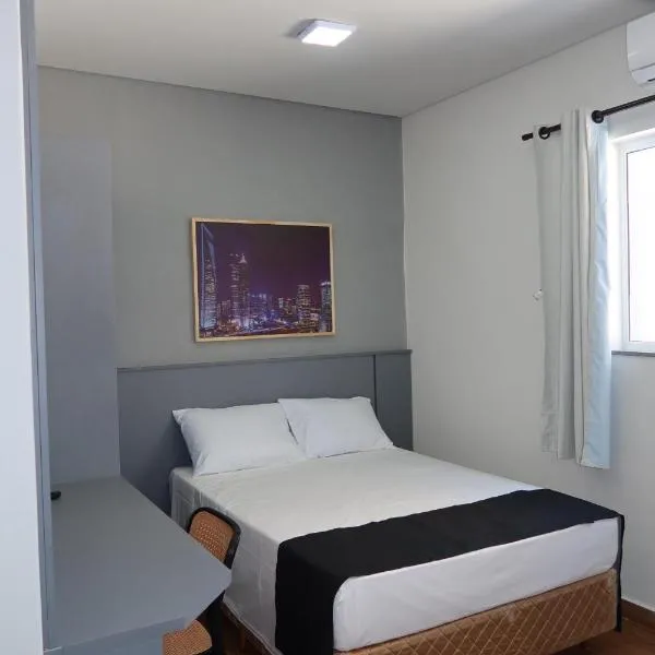 B Hotel 888 hotéis - Próximo a Rodoviária e Praça Sete,位于贝洛奥里藏特的酒店