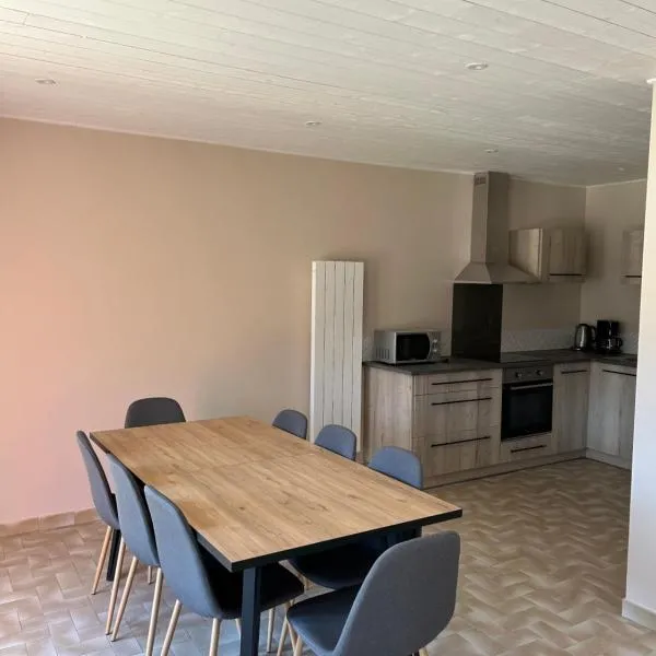 Gîte Les Vignes au Cheylard，位于Le Cheylard的酒店