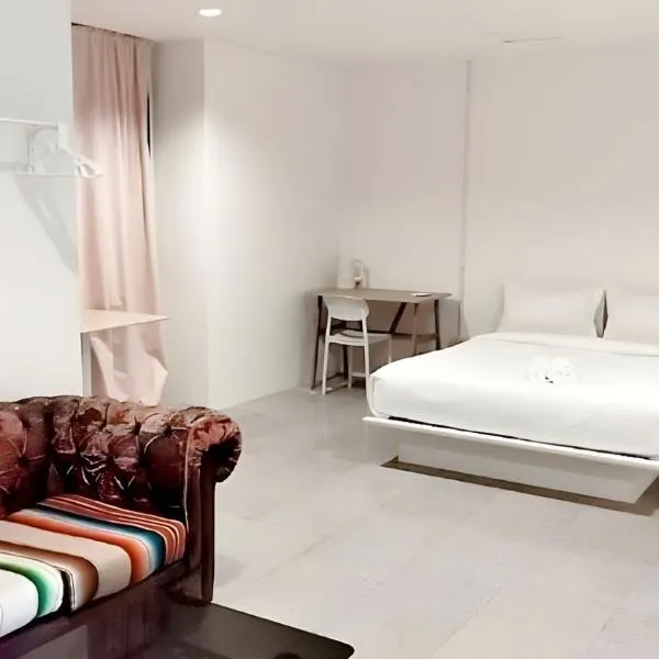 Mitr Inn Sukhumvit 2 - BTS นานา มิตร สุขุมวิท 2，位于Bang Kapi的酒店