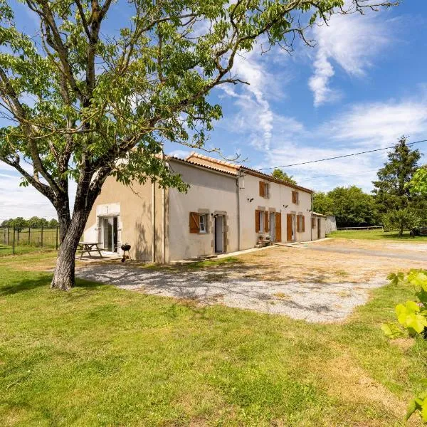 Gîte La Clé des Champs,位于Saint-Étienne-du-Bois的酒店
