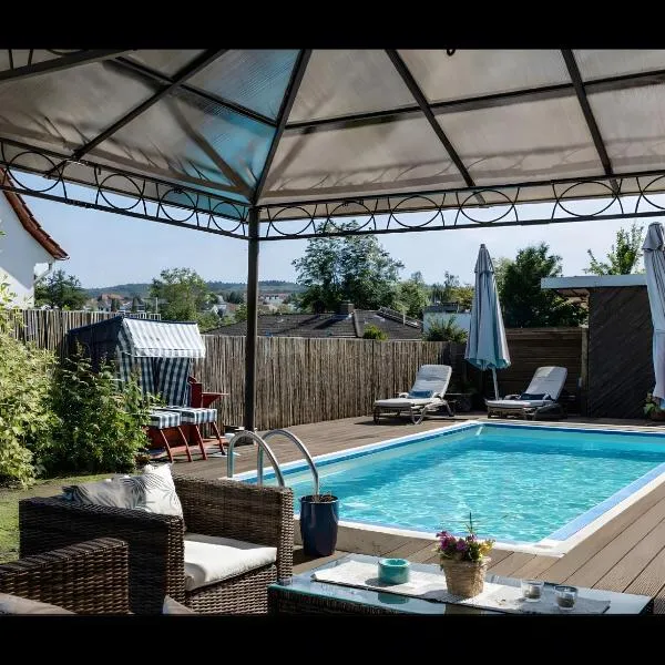 Ferienwohnung Efzeglück mit Pool，位于霍姆贝格的酒店