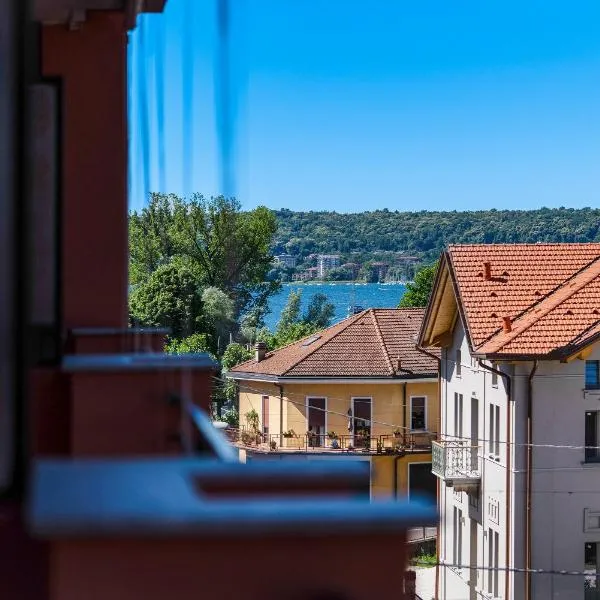 Iris Apartment Lago Maggiore，位于安杰拉的酒店