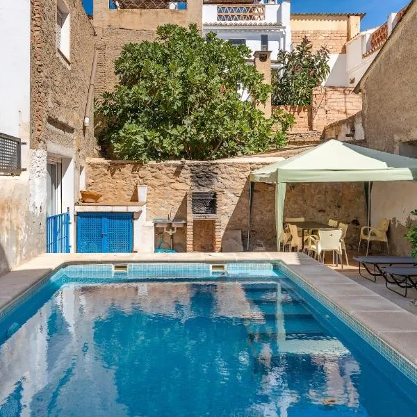 Casa Adriana con piscina,位于Murchas的酒店