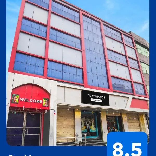 Super Townhouse Butler Road Near Maripur Chowk，位于穆扎夫法尔普尔的酒店