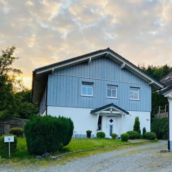Das Blaue Haus Am Rothaarsteig，位于基希洪德姆的酒店