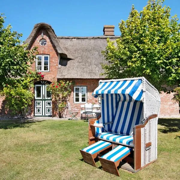 Pellwormhäuschen，位于佩尔沃姆的酒店