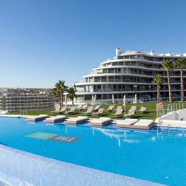 Infinity View by Mar Holidays - Arenales del Sol，位于阿勒纳勒斯德尔索尔的酒店
