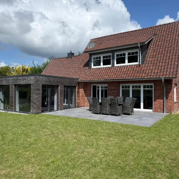 Ferienhaus Neeborg,位于Zetel的酒店