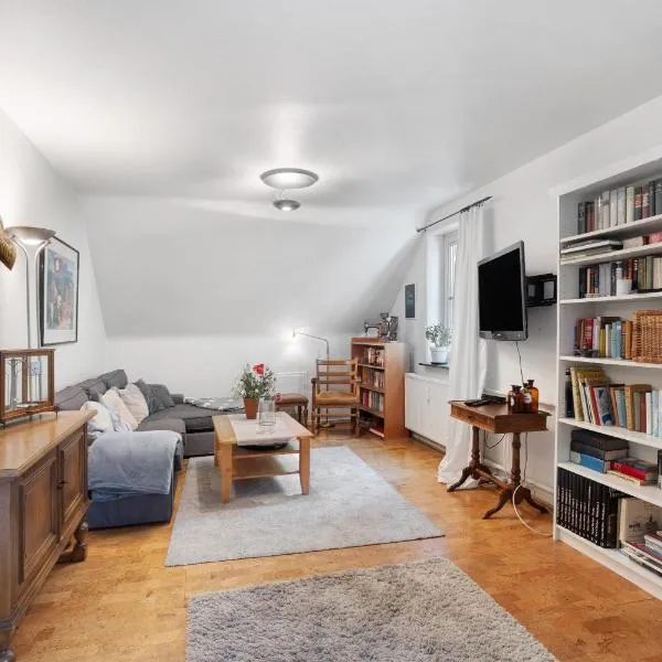 Schöne Dachgeschoss Wohnung，位于瓦尔施泰因的酒店
