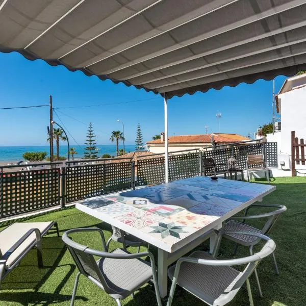Apartamento a pie de playa，位于贝纳哈拉菲的酒店