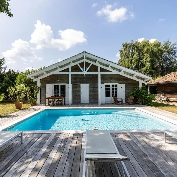 La Maison Des Voyages，位于Saint-Aubin-de-Branne的酒店