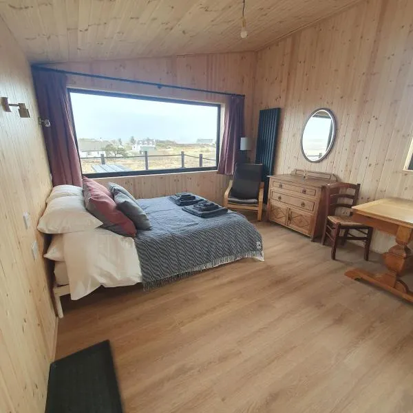 The Other Wee Red Cabin，位于邓韦根的酒店