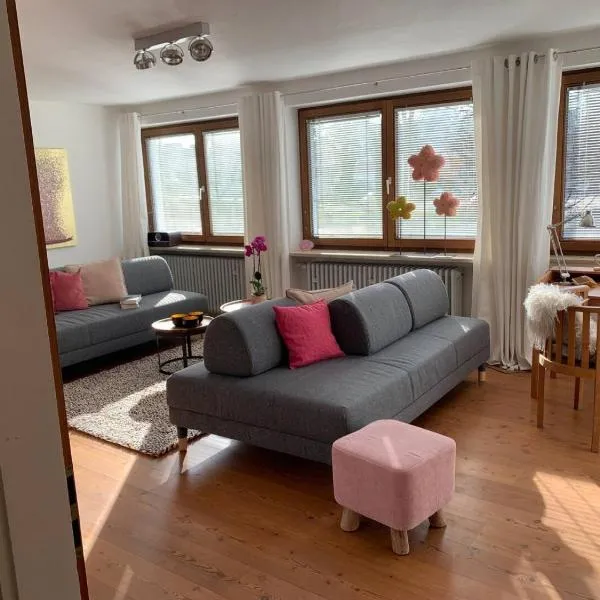 Helle und gemütliche Wohnung，位于肯普滕的酒店